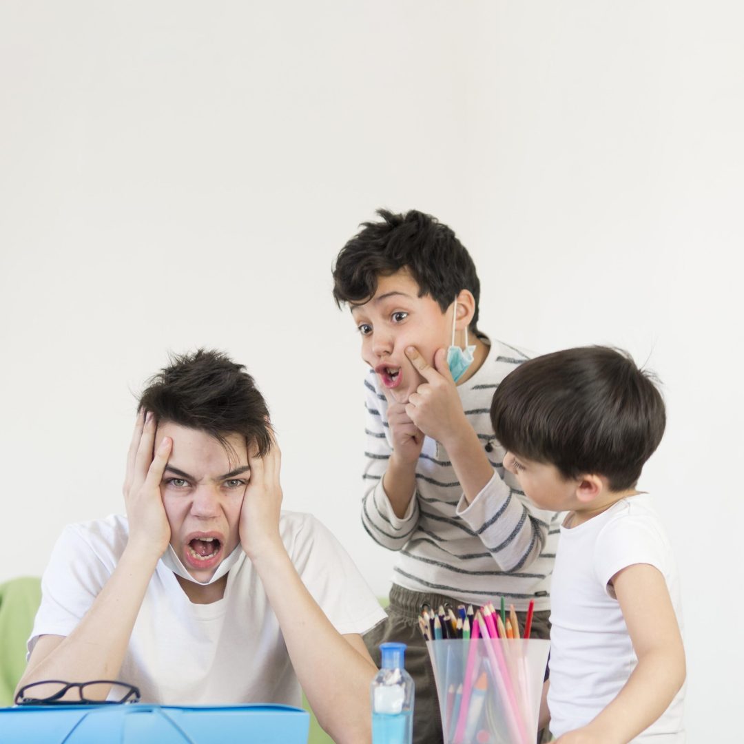 siblings-home-while-quarantine